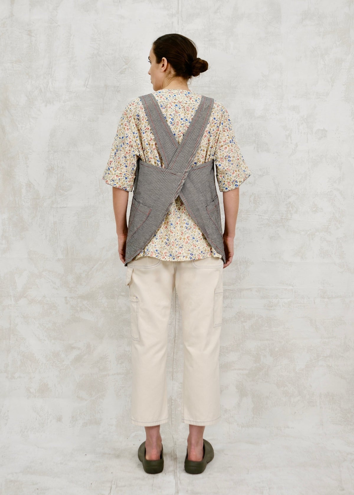 charcoal-natural stripe back view