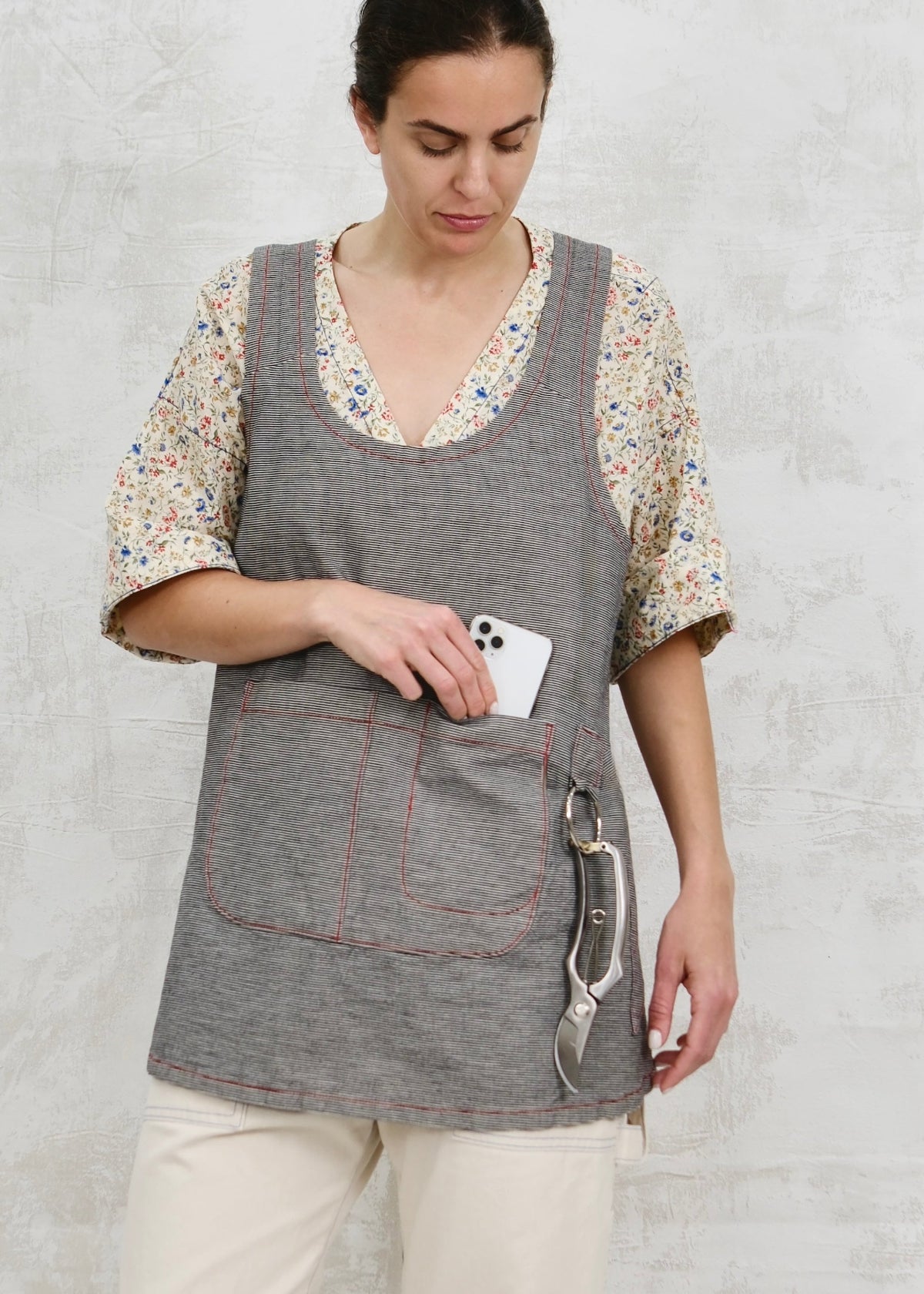 charcoal-natural stripe front phone pocket