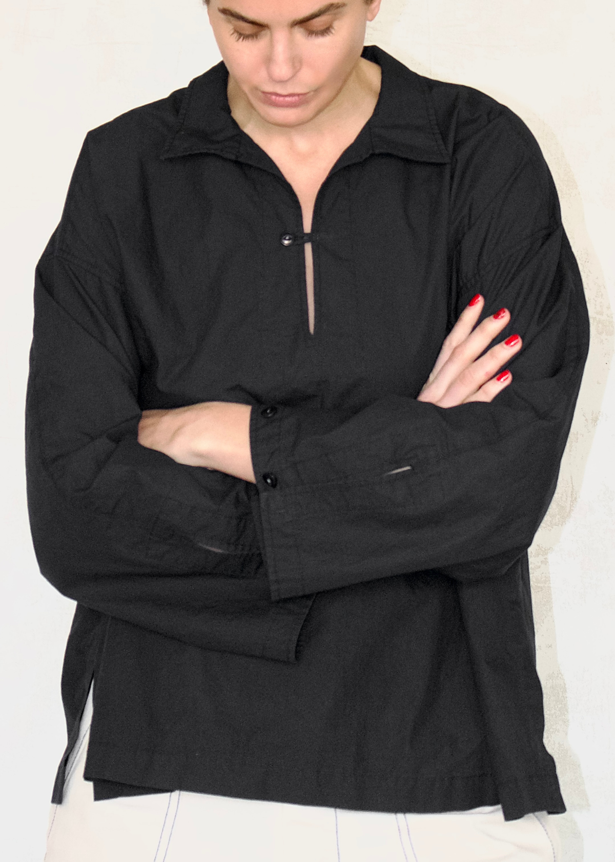 black cotton popline long sleeve collared pullover top button cuffs