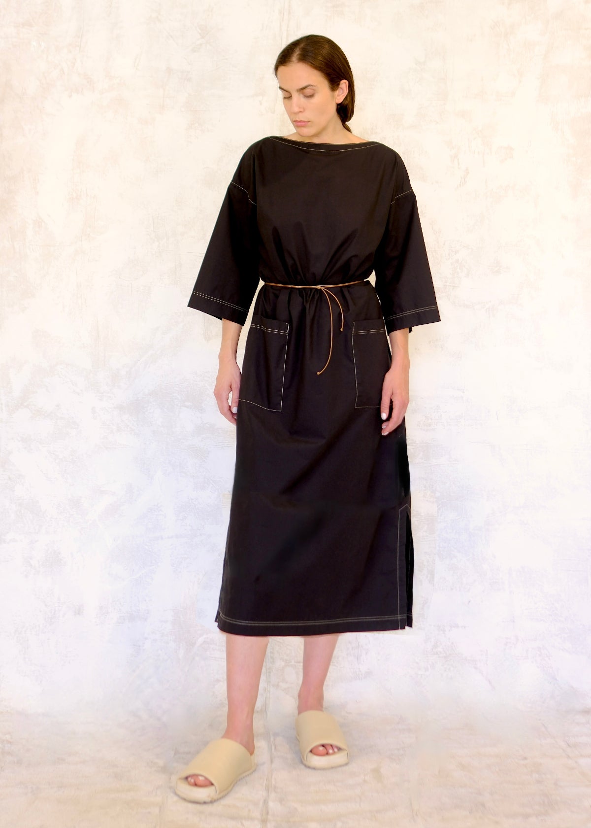 Black dress with 2 pockets belted front