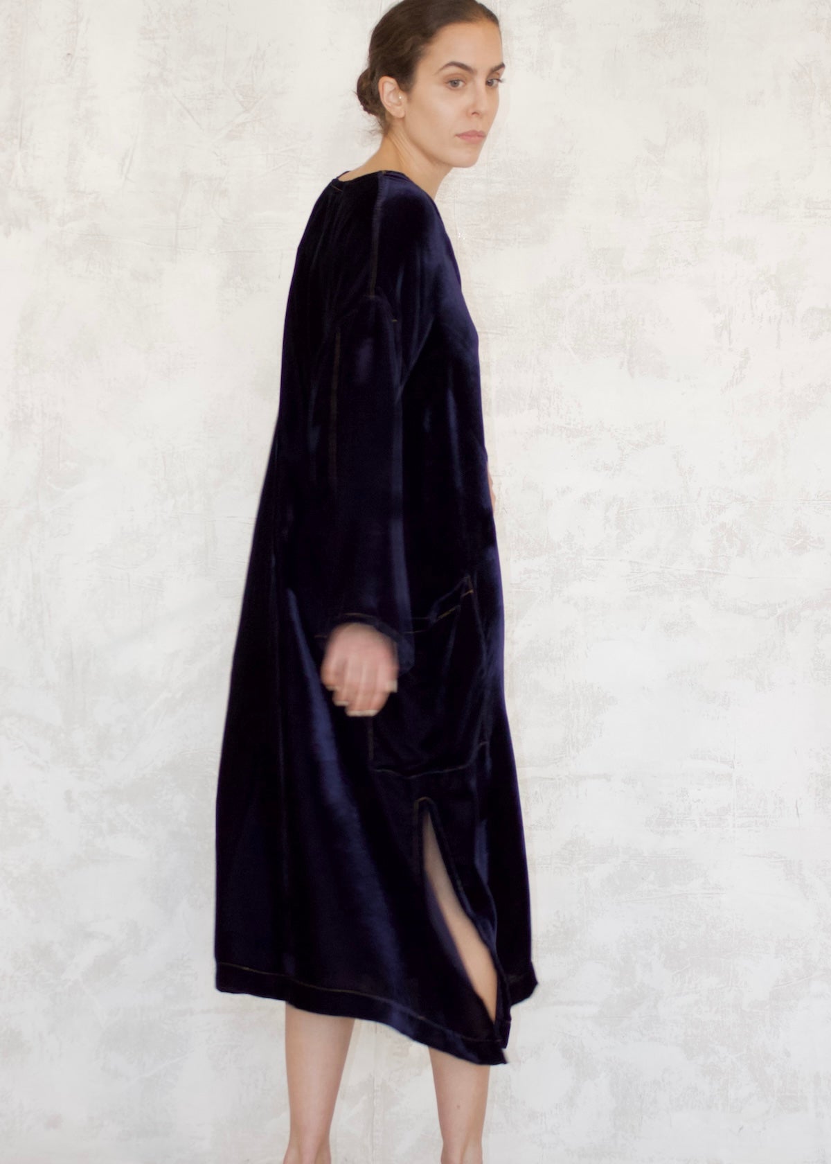 Blue velvet lanatus dress front