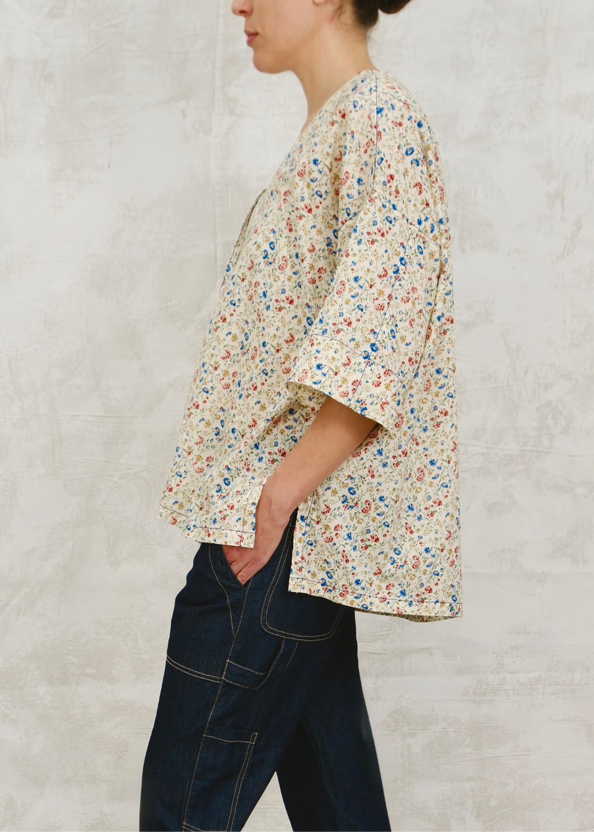 floral cotton v-neck short 3/4 sleeve side view