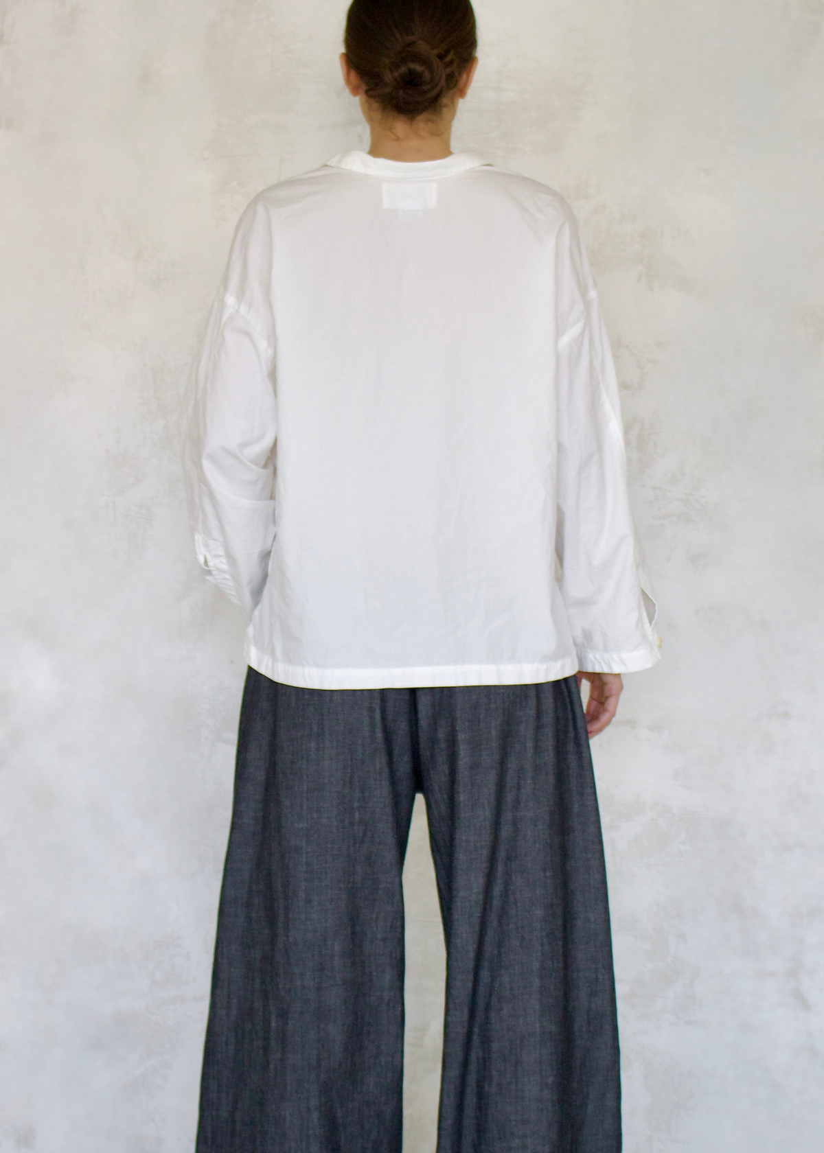 white cotton popline long sleeve collared pullover top rear view